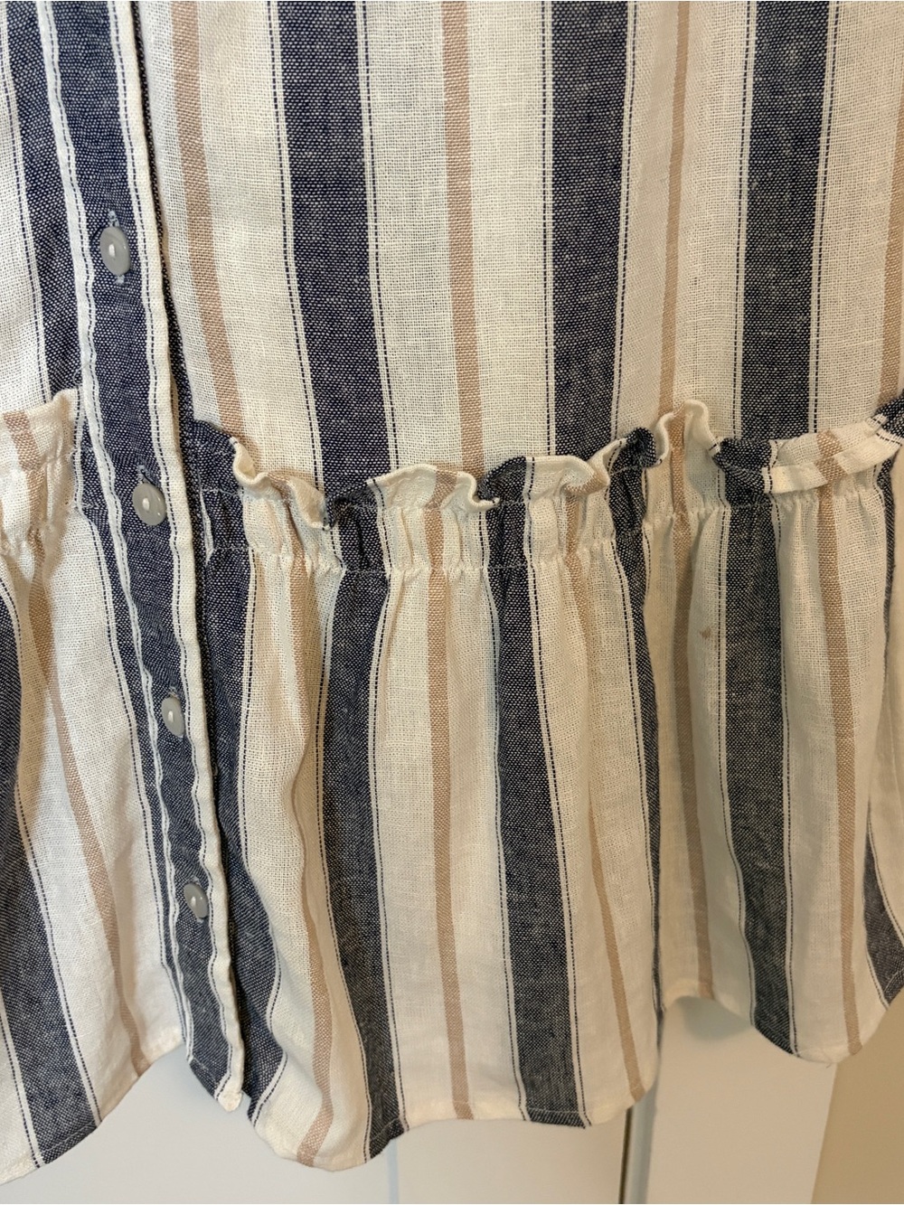 Cynthia Rowley Striped Top in Navy, Cream & Tan. Linen Blend. - Picture 3 of 10